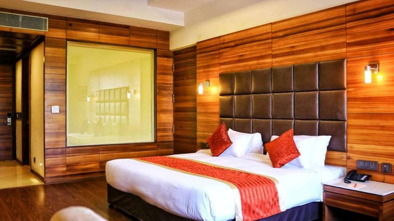City Park Resort Bahadurgarh Ngoại thất bức ảnh